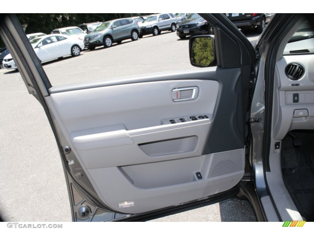 2012 Honda Pilot EX-L 4WD Gray Door Panel Photo #82813641
