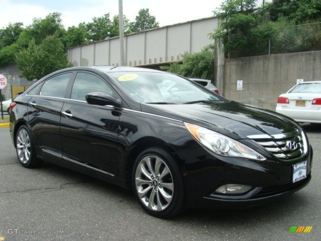 2011 Sonata SE - Midnight Black / Black photo #3