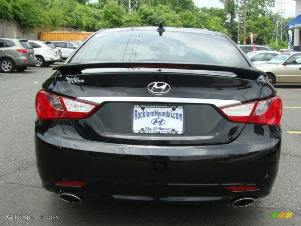 2011 Sonata SE - Midnight Black / Black photo #5