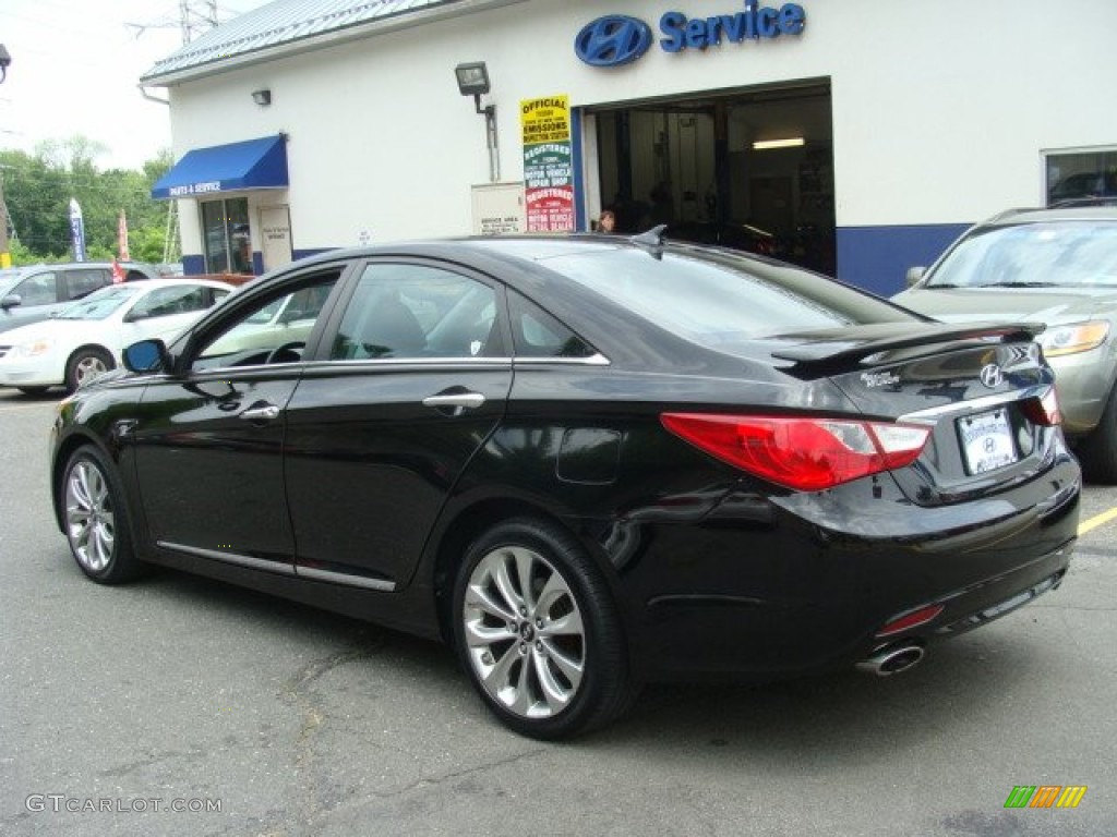 2011 Sonata SE - Midnight Black / Black photo #6