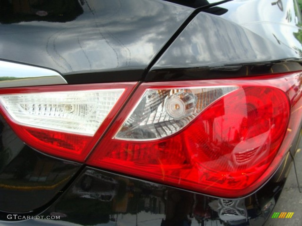 2011 Sonata SE - Midnight Black / Black photo #23