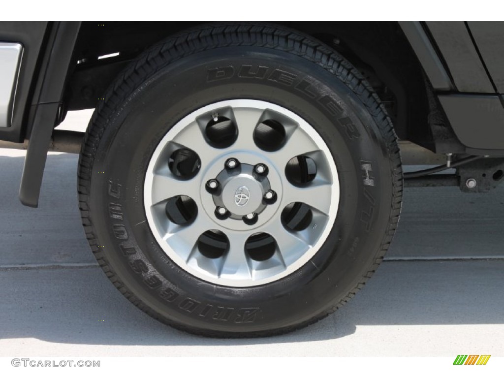 2013 Toyota FJ Cruiser Standard FJ Cruiser Model Wheel Photo #82816093