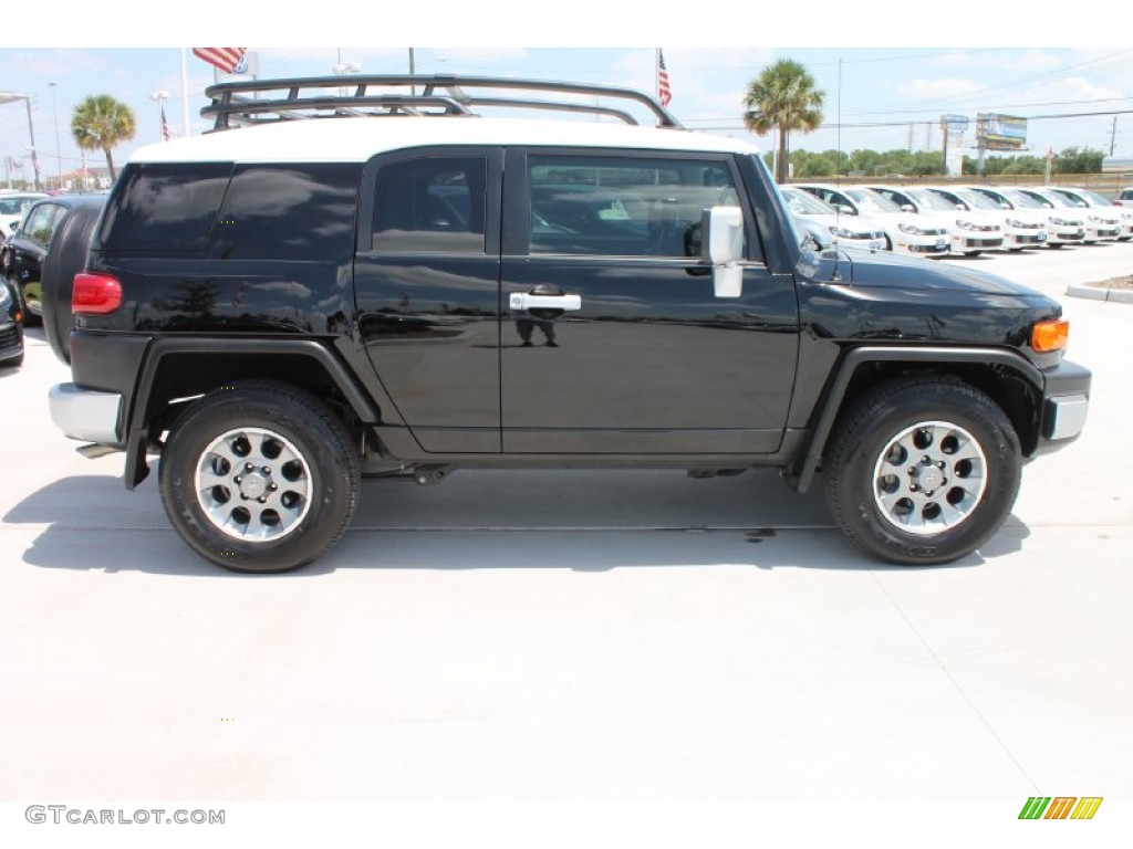 Black 2013 Toyota FJ Cruiser Standard FJ Cruiser Model Exterior Photo #82816110