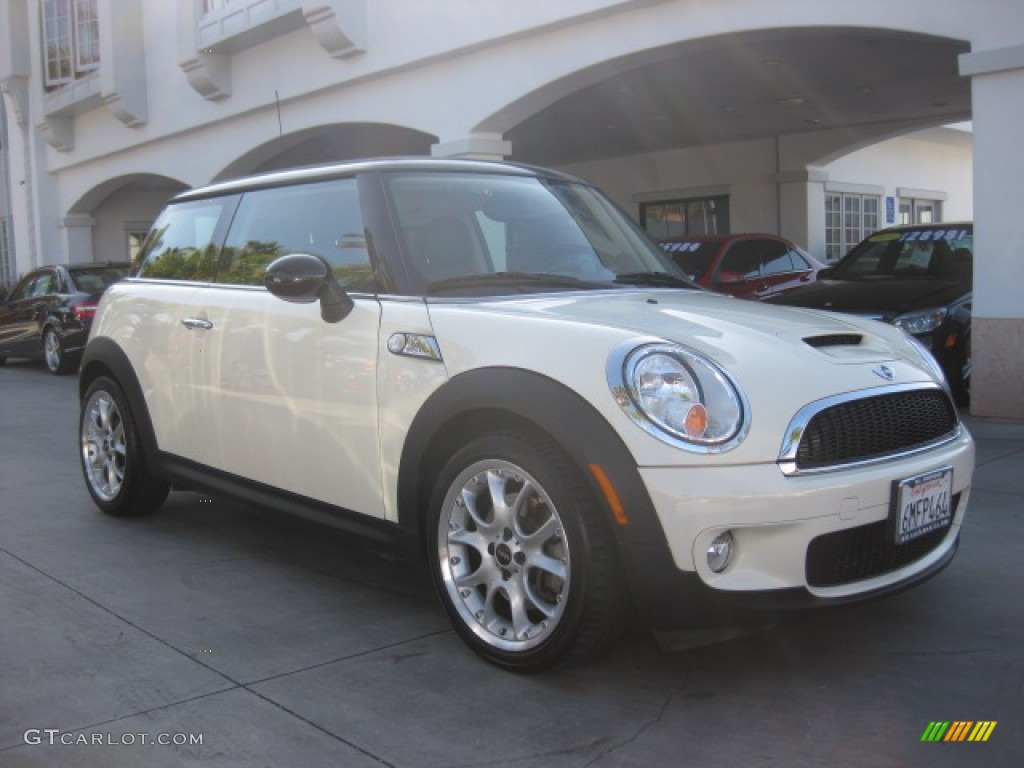 Pepper White Mini Cooper