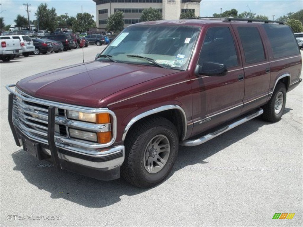 Dark Carmine Red Metallic 1999 Chevrolet Suburban C1500 LS Exterior Photo #82817257