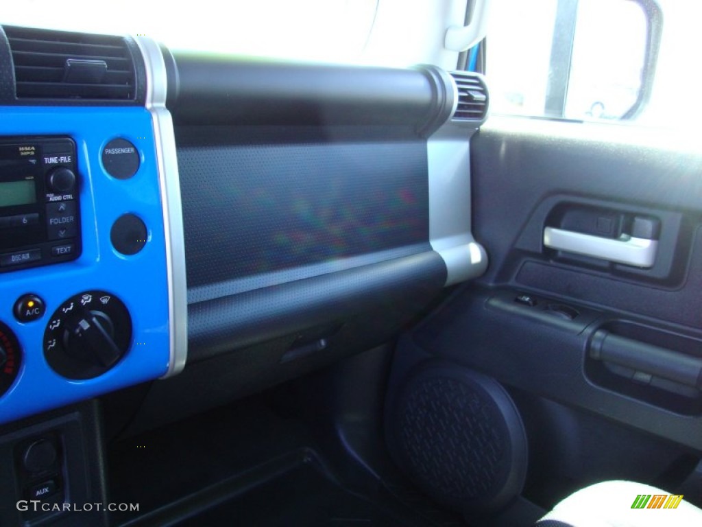 2009 FJ Cruiser  - Voodoo Blue / Dark Charcoal photo #15