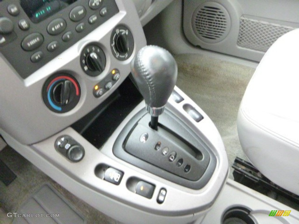 2004 VUE V6 - Electric Blue / Gray photo #22