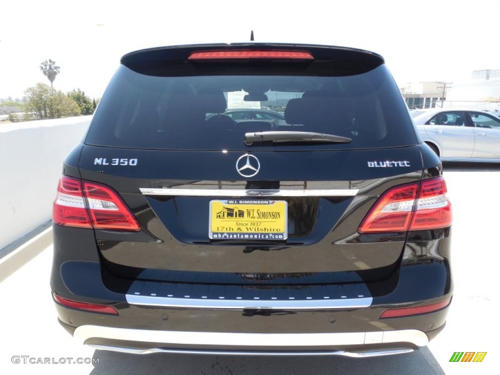2013 ML 350 BlueTEC 4Matic - Black / Black photo #5