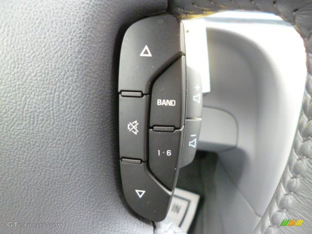 2007 Buick LaCrosse CXL Controls Photo #82820543