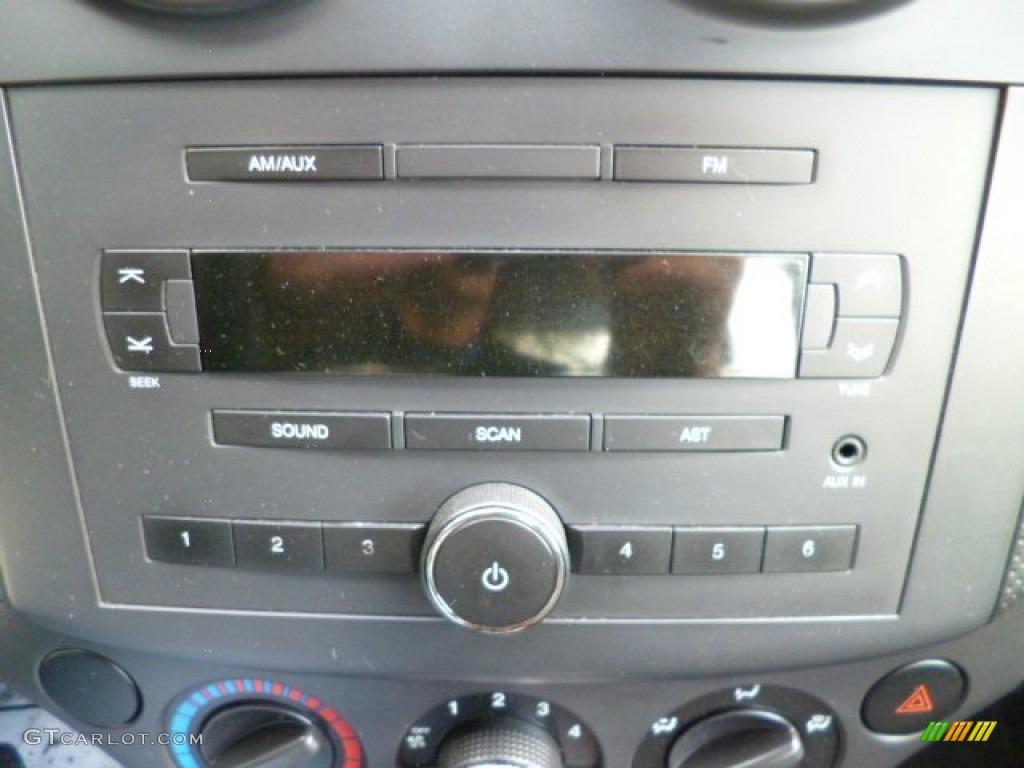 2008 Chevrolet Aveo LS Sedan Audio System Photo #82821395