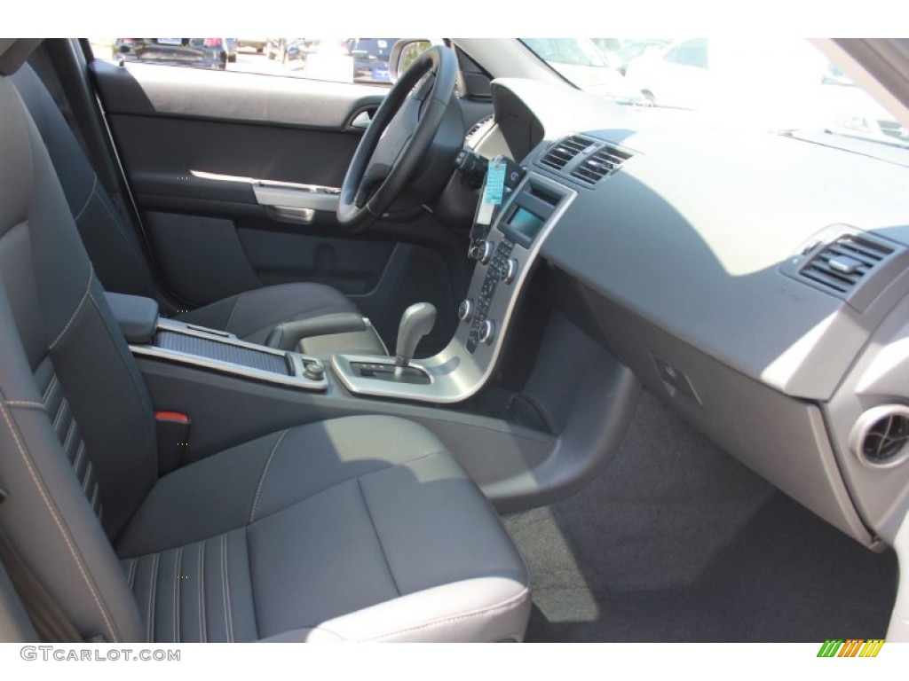 2010 V50 2.4i - Silver Metallic / Dalaro Off Black T-Tec photo #16