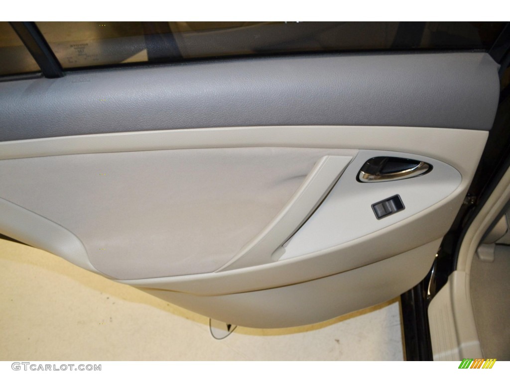 2007 Camry CE - Black / Bisque photo #17