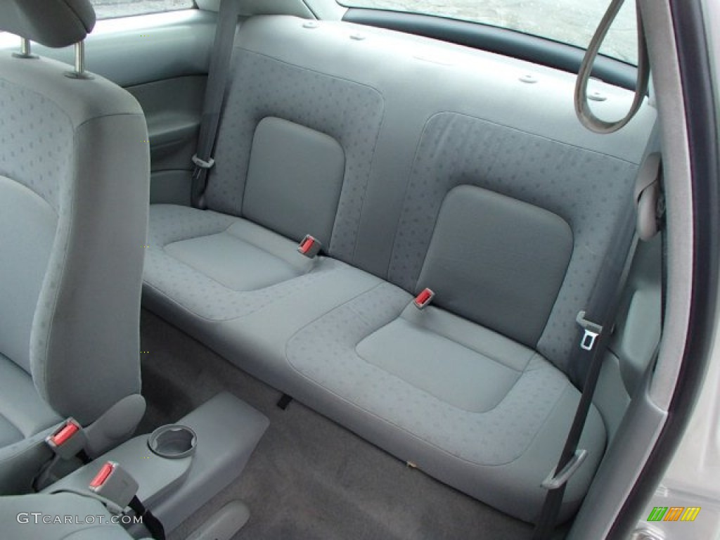 2000 Volkswagen New Beetle GL Coupe Rear Seat Photo #82822864