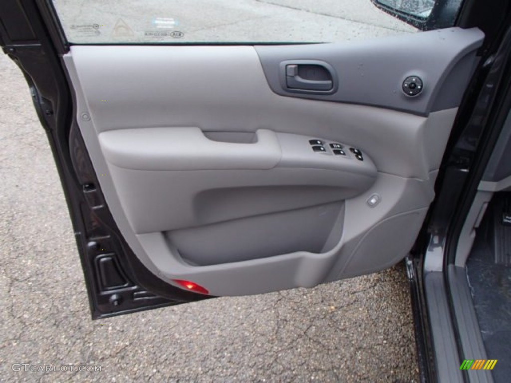 2014 Kia Sedona LX Gray Door Panel Photo #82826966