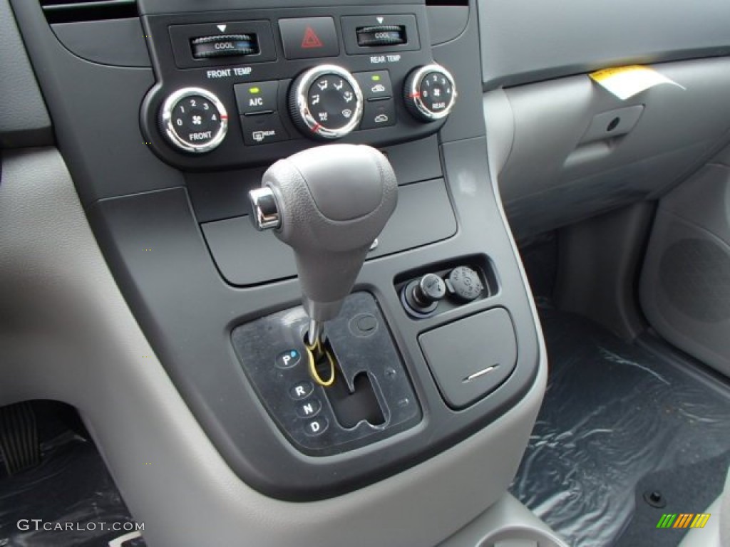 2014 Kia Sedona LX 6 Speed Sportmatic Automatic Transmission Photo #82827047