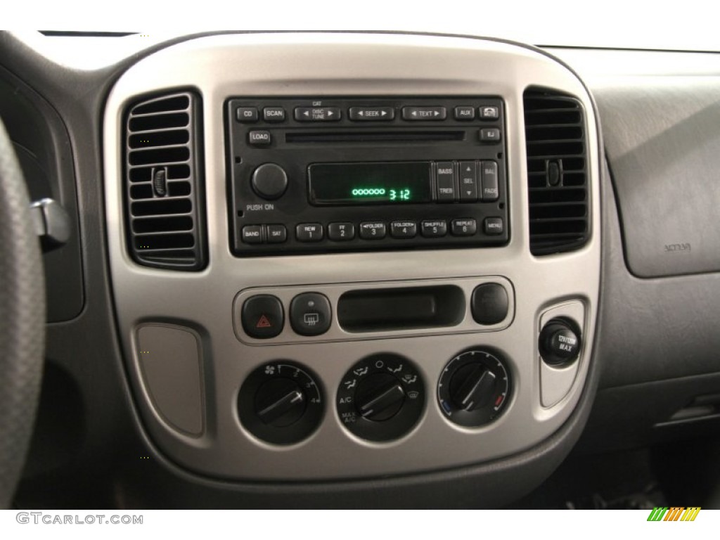 2007 Ford Escape XLT V6 Controls Photos