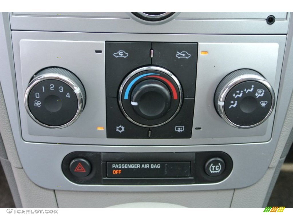 2010 Chevrolet Malibu LS Sedan Controls Photo #82832577