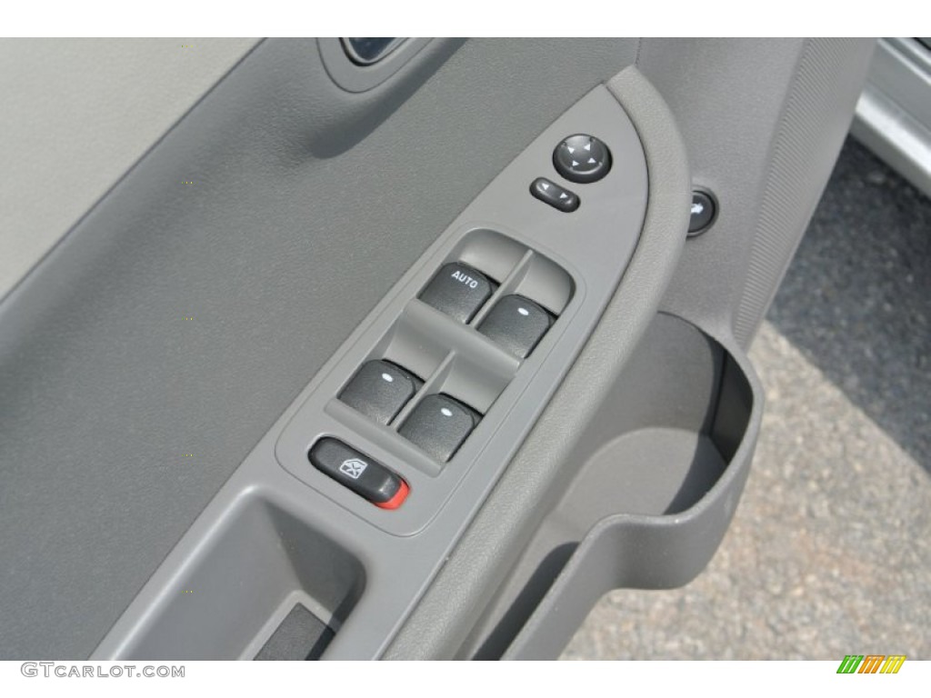 2010 Chevrolet Malibu LS Sedan Controls Photos
