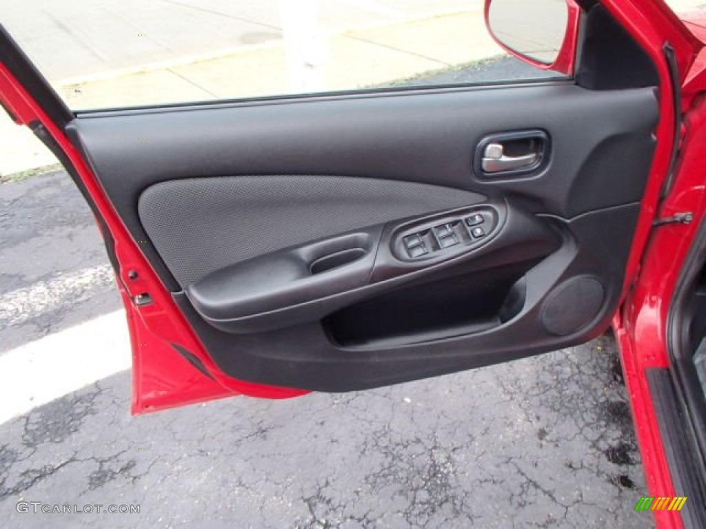 2005 Sentra 1.8 S Special Edition - Code Red / Charcoal photo #12