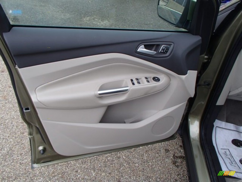 2013 Ford Escape SEL 1.6L EcoBoost 4WD Medium Light Stone Door Panel Photo #82837902