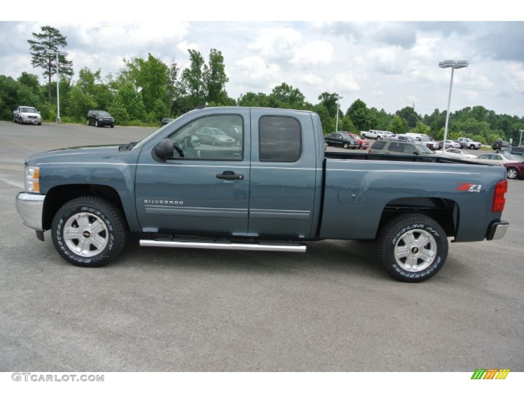 2013 Silverado 1500 LT Extended Cab 4x4 - Blue Granite Metallic / Light Titanium/Dark Titanium photo #3