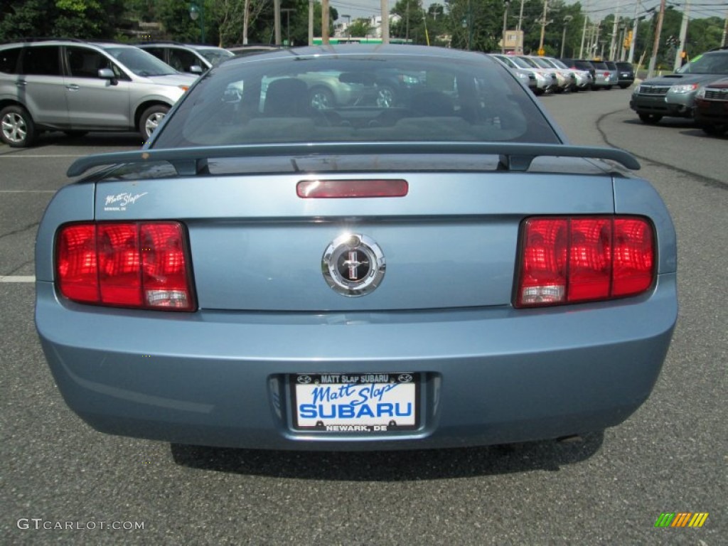 2006 Mustang V6 Premium Coupe - Windveil Blue Metallic / Dark Charcoal photo #7