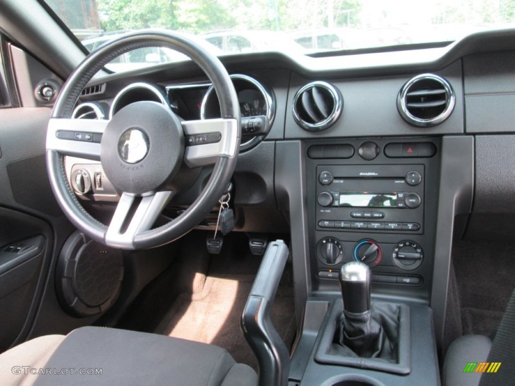 2006 Mustang V6 Premium Coupe - Windveil Blue Metallic / Dark Charcoal photo #20