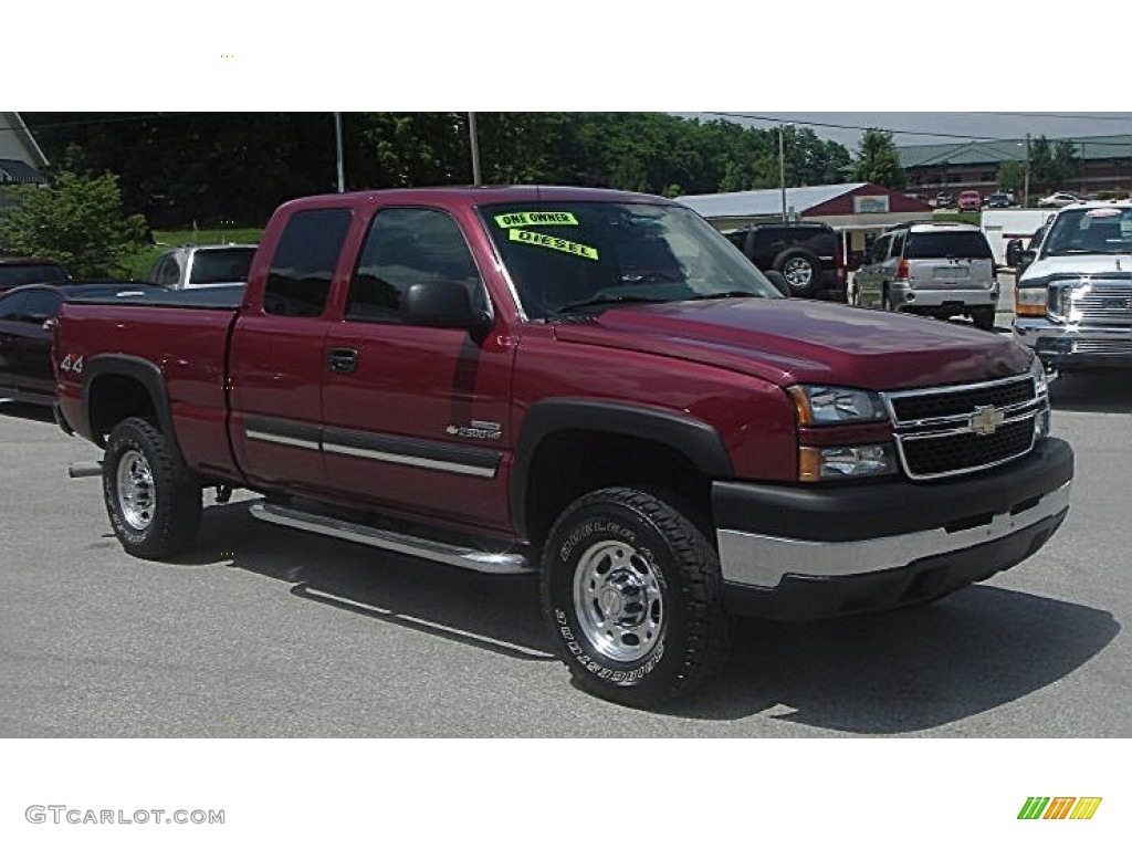 2007 Silverado 2500HD Classic LT Extended Cab 4x4 - Sport Red Metallic / Dark Charcoal photo #1