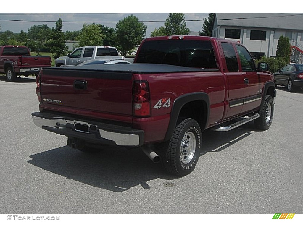 2007 Silverado 2500HD Classic LT Extended Cab 4x4 - Sport Red Metallic / Dark Charcoal photo #2