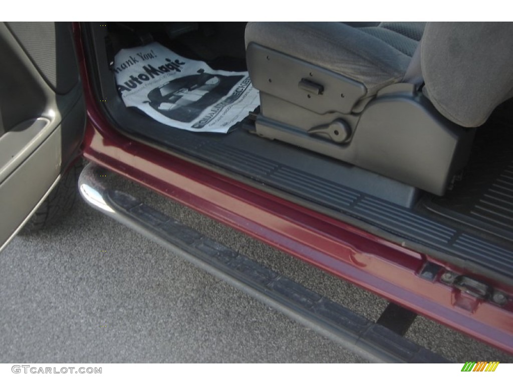 2007 Silverado 2500HD Classic LT Extended Cab 4x4 - Sport Red Metallic / Dark Charcoal photo #26