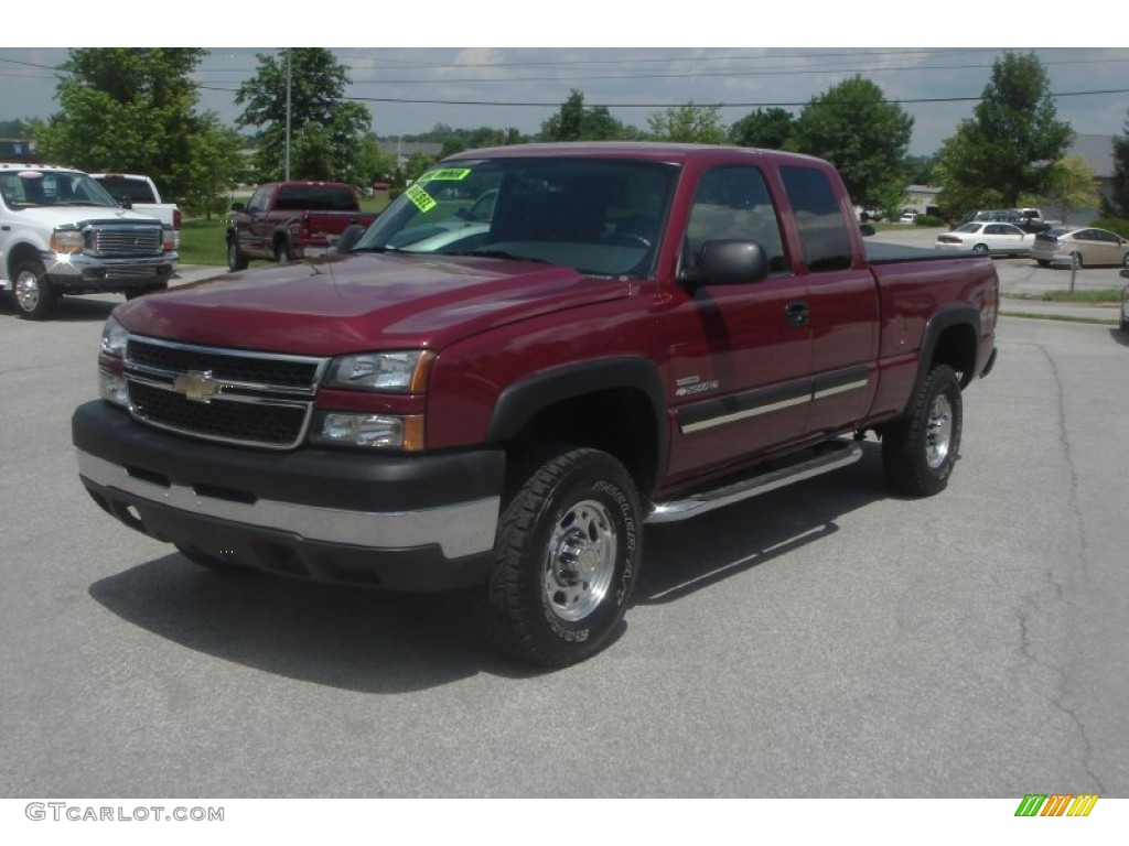 2007 Silverado 2500HD Classic LT Extended Cab 4x4 - Sport Red Metallic / Dark Charcoal photo #37