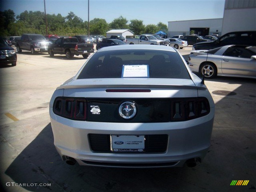2013 Mustang V6 Coupe - Ingot Silver Metallic / Charcoal Black photo #7
