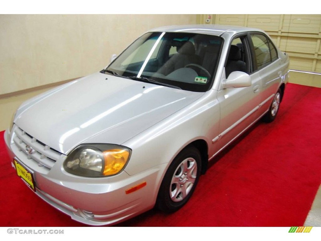 2003 Accent GL Sedan - Silver Mist Metallic / Gray photo #3