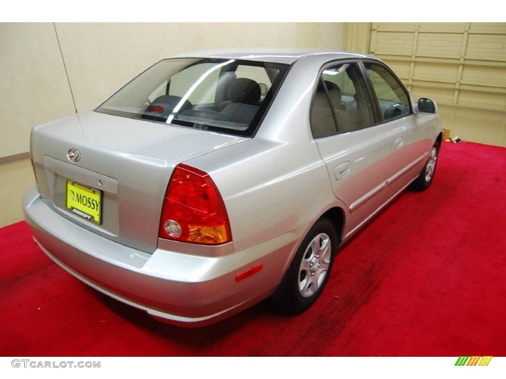2003 Accent GL Sedan - Silver Mist Metallic / Gray photo #6