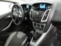 Blue Candy Metallic - Focus SE 5-Door Photo No. 24