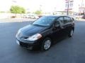 Super Black - Versa 1.8 S Hatchback Photo No. 3