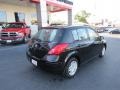 Super Black - Versa 1.8 S Hatchback Photo No. 7
