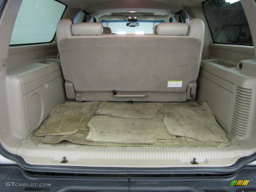 2003 Yukon XL SLE 4x4 - Summit White / Neutral/Shale photo #4