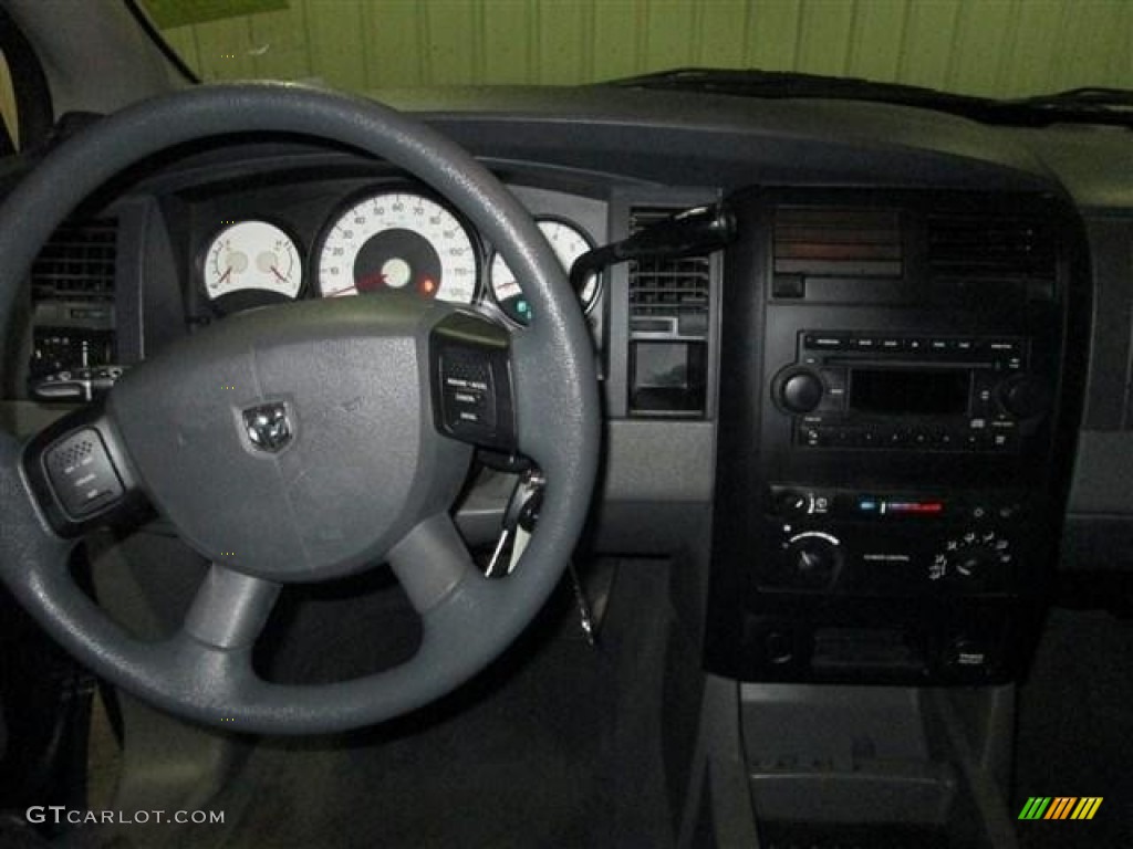 2006 Durango SXT - Patriot Blue Pearl / Dark Slate Gray/Light Slate Gray photo #13