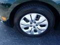 2014 Chevrolet Cruze LS Wheel and Tire Photo
