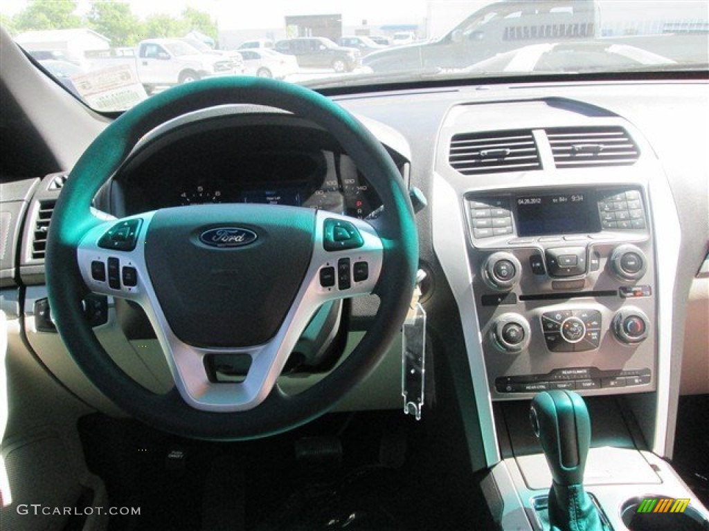 2014 Ford Explorer FWD Medium Light Stone Dashboard Photo #82860389