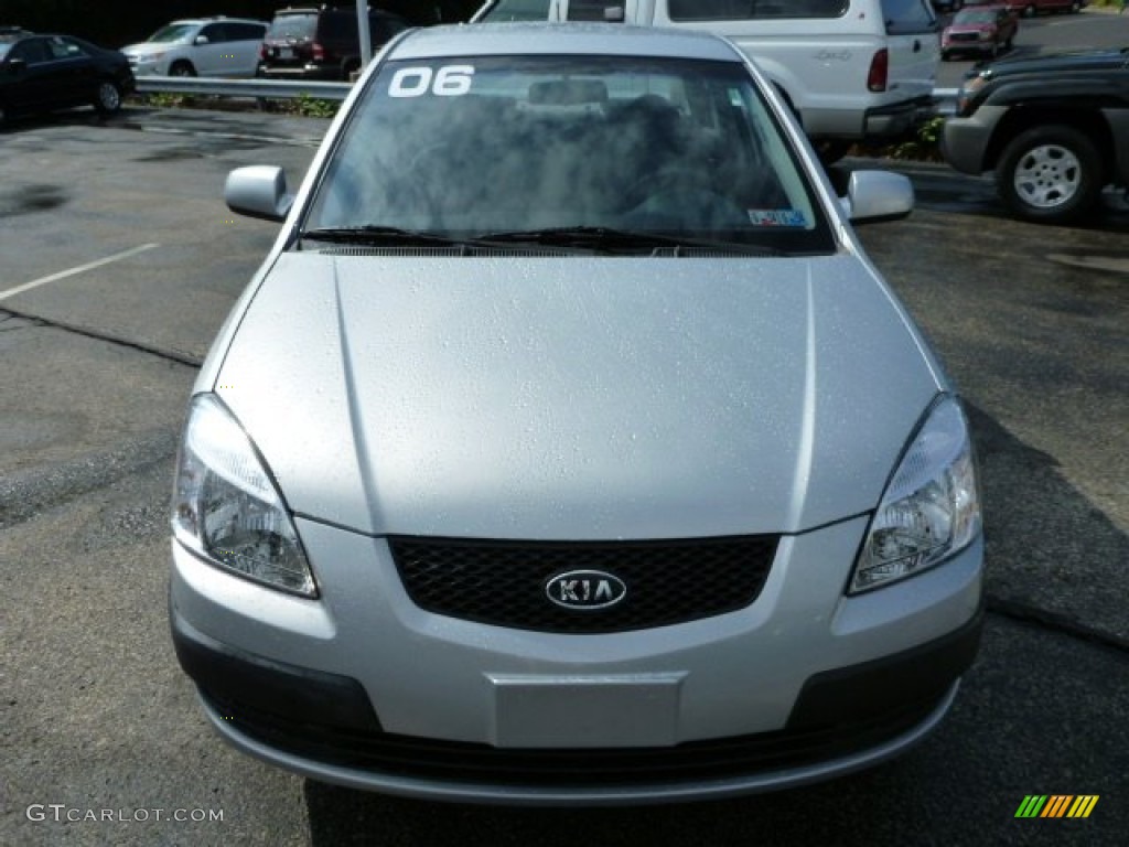2006 Rio LX Sedan - Silver / Gray photo #14