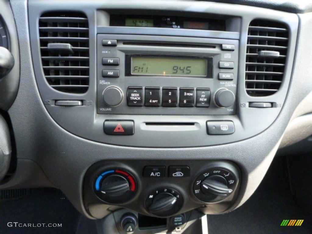 2006 Rio LX Sedan - Silver / Gray photo #19