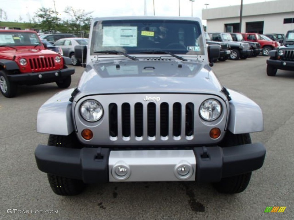 2013 Wrangler Unlimited Sahara 4x4 - Billet Silver Metallic / Black photo #3