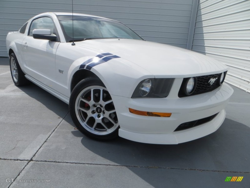 2005 Mustang GT Premium Coupe - Performance White / Medium Parchment photo #2