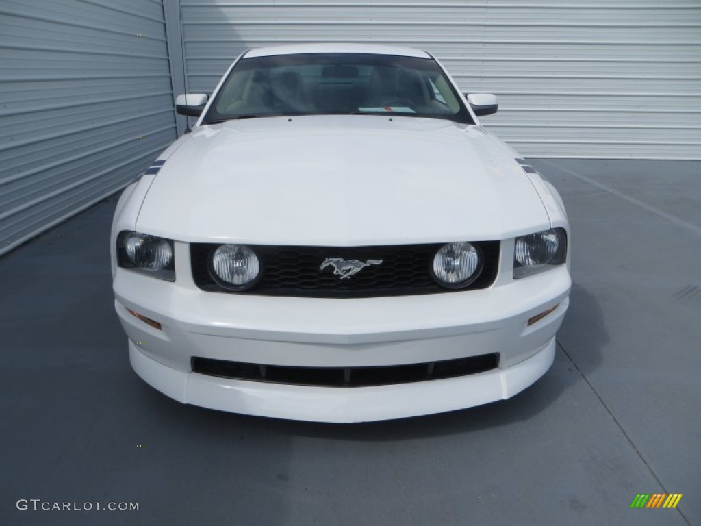 2005 Mustang GT Premium Coupe - Performance White / Medium Parchment photo #8