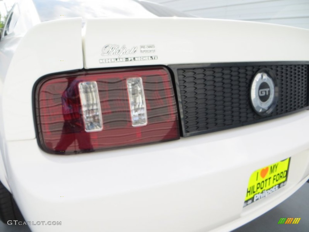 2005 Mustang GT Premium Coupe - Performance White / Medium Parchment photo #21