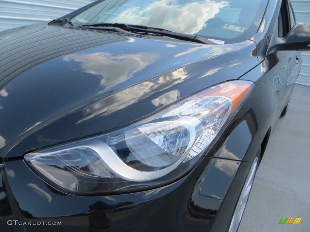 2013 Elantra Limited - Black / Gray photo #9