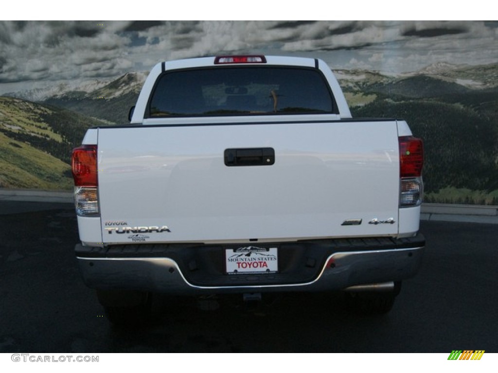 2013 Tundra Platinum CrewMax 4x4 - Super White / Black photo #4