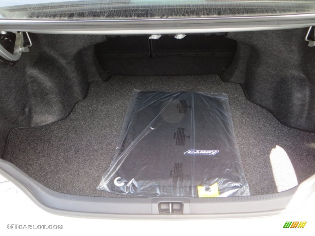 2013 Camry SE - Classic Silver Metallic / Black photo #20